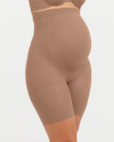 SPANXshapeâ„¢ Mama Mid-Thigh Short