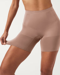 SPANXsculpt™ OnCore Mid-Thigh Short | Cafe Au Lait