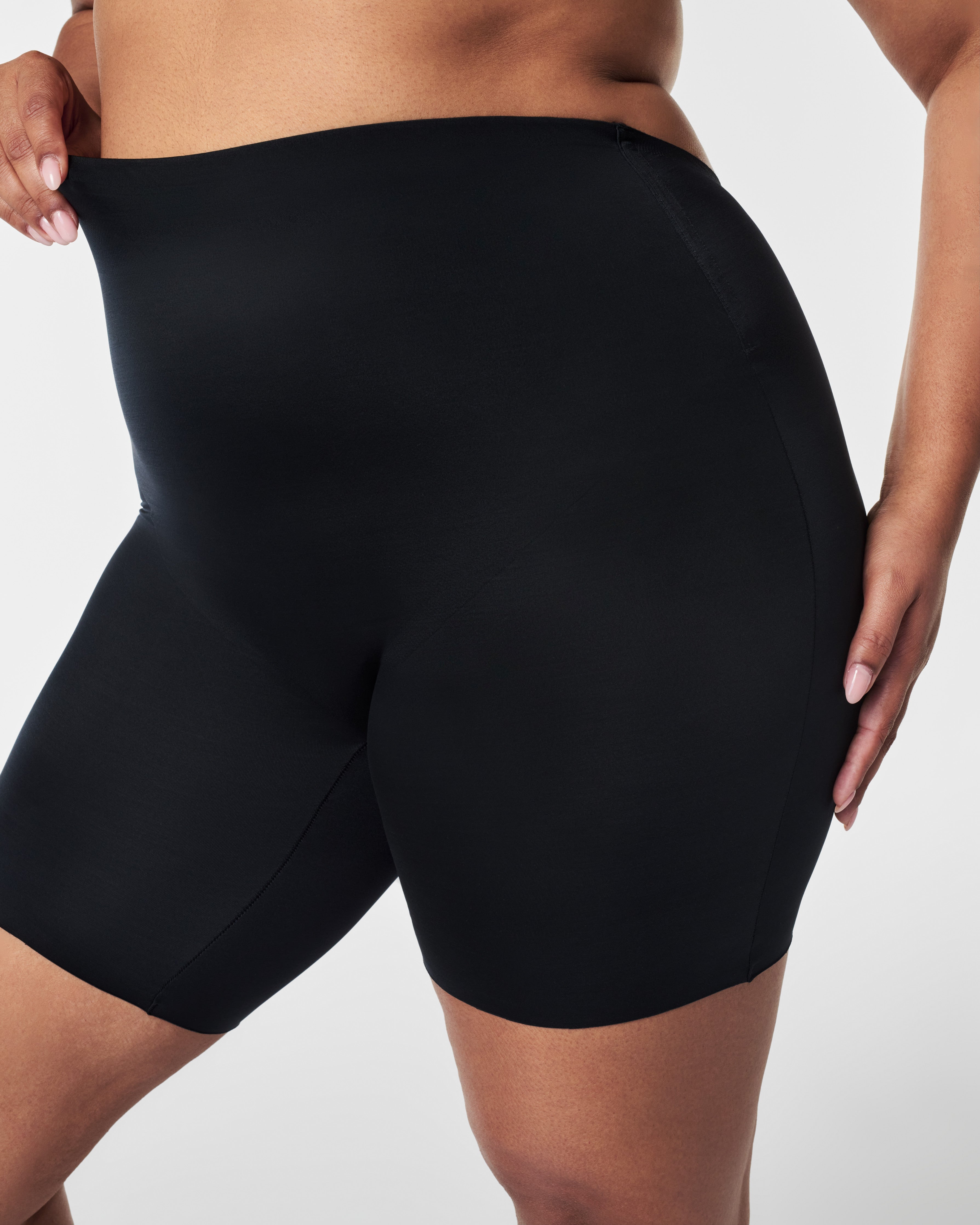 SPANXshape™ Suit Your Fancy Low-Back Mid-Thigh Short | Very Black