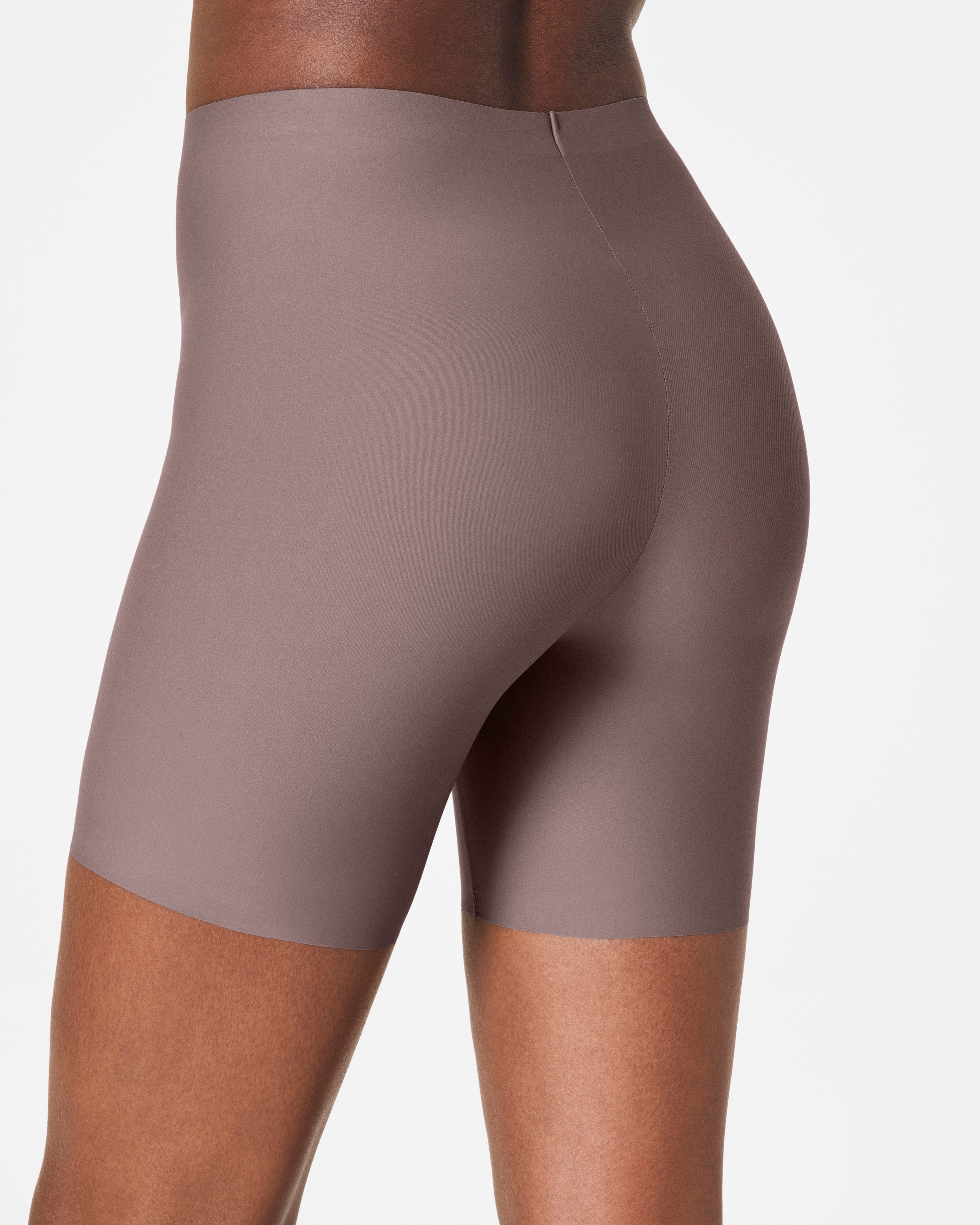 SPANXsupersmooth™ Essential Mid-Thigh Short | Smoke