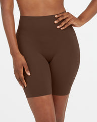 SPANXsmooth™ Fit-To-You Mid-Thigh Short