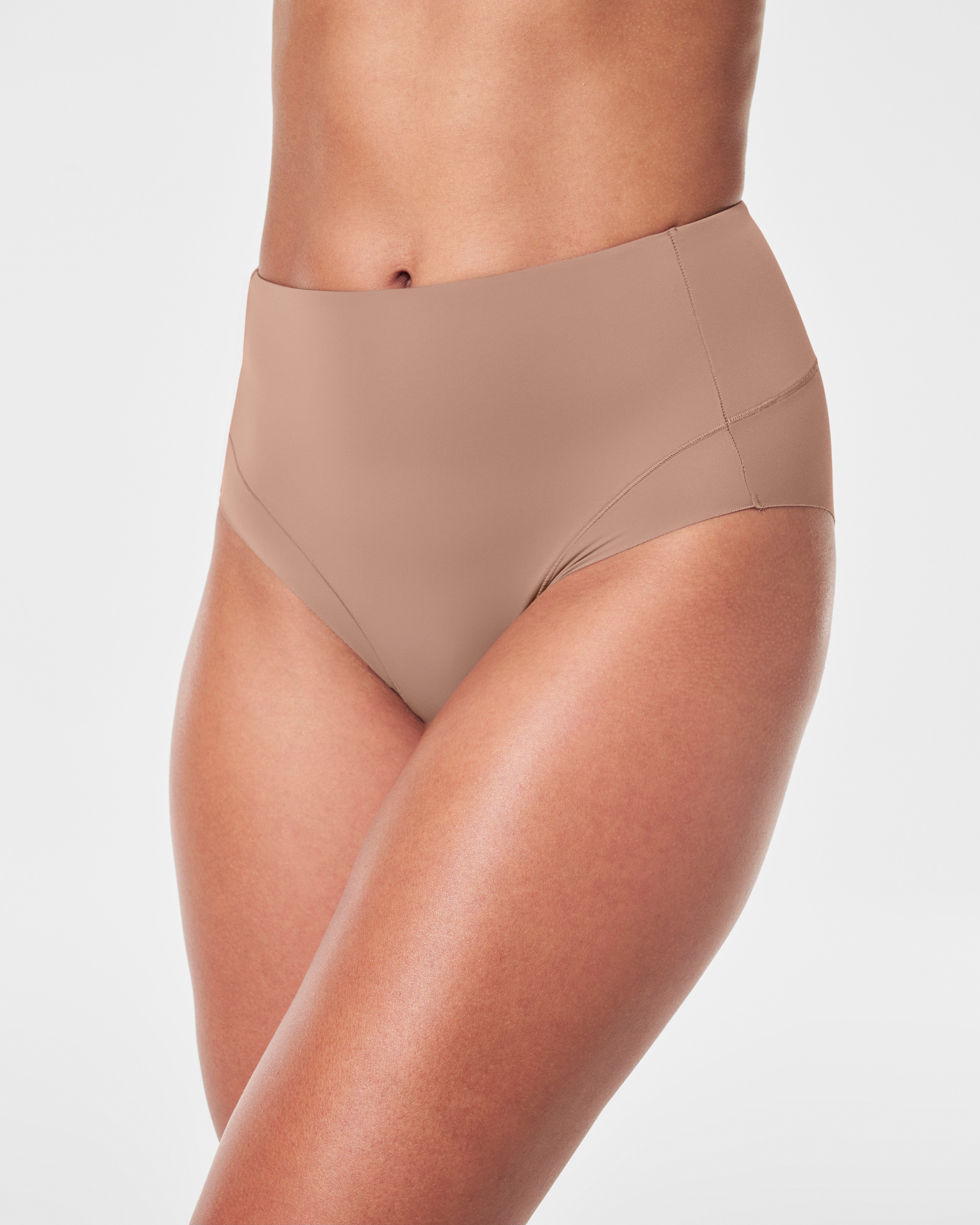 SPANXsupersmooth™ Contouring Hi-Leg Brief