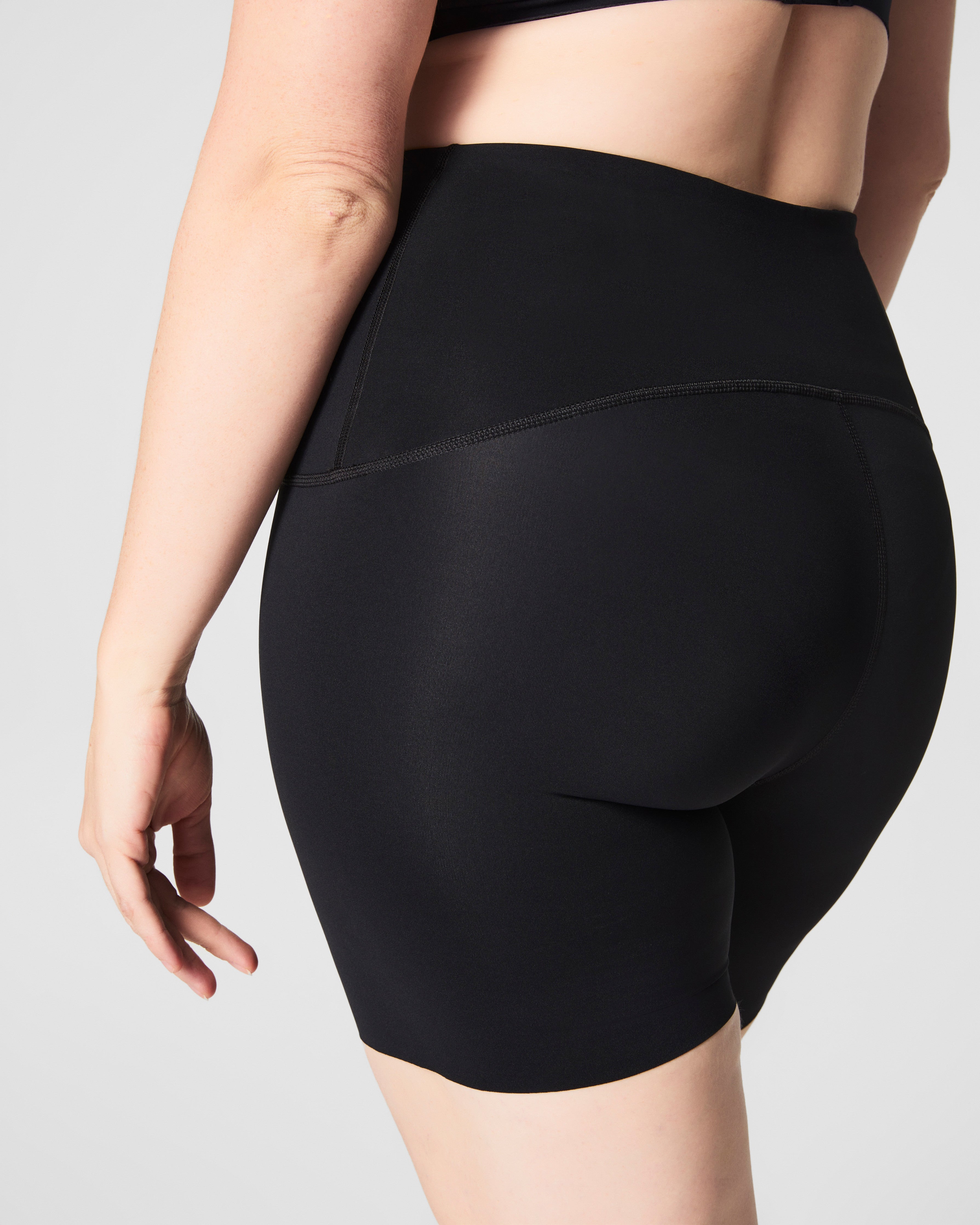 SPANXshape™ Booty Boost® Bike Short 8" | Very Black