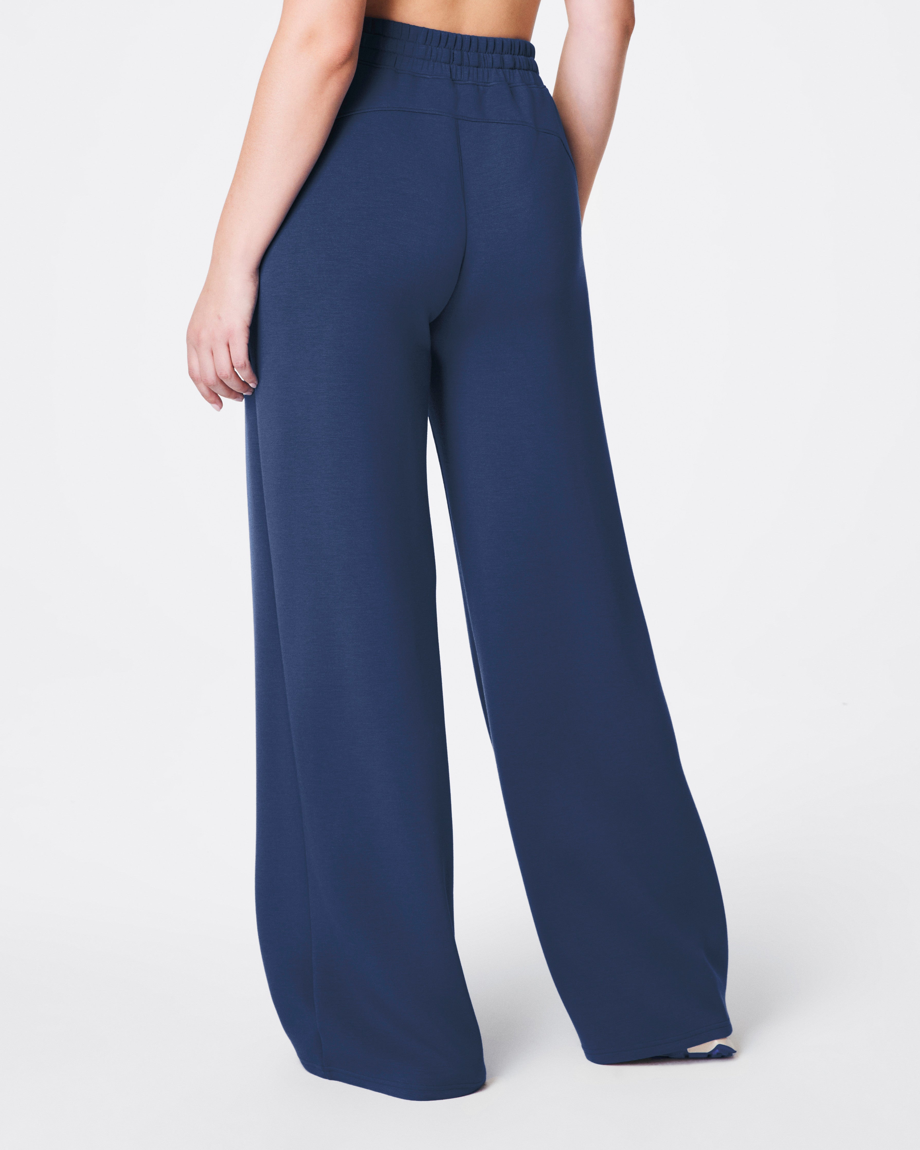 SPANX AirEssentials® Wide Leg Pant | Faded Indigo