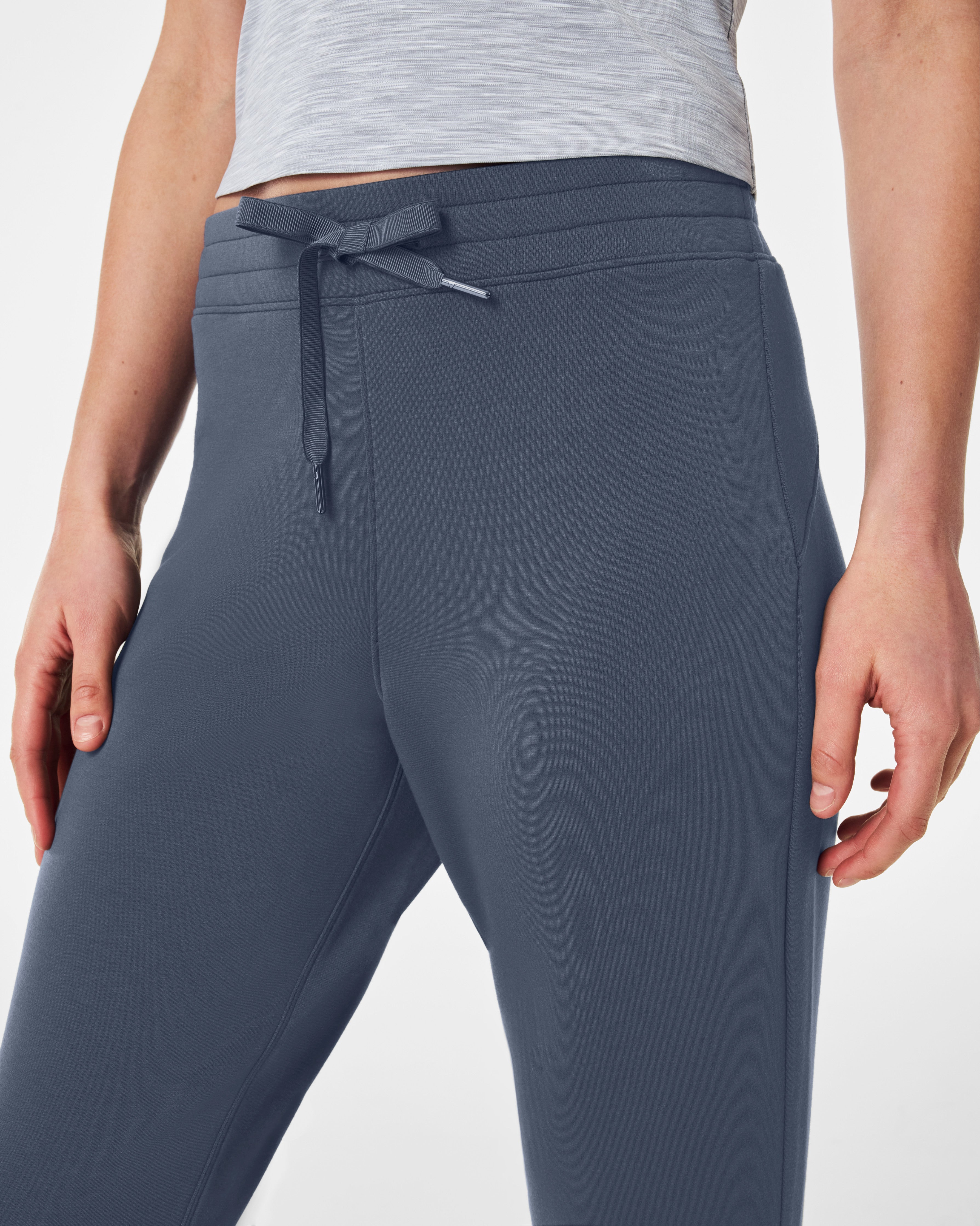 SPANX AirEssentials® Tapered Pant | Dark Storm