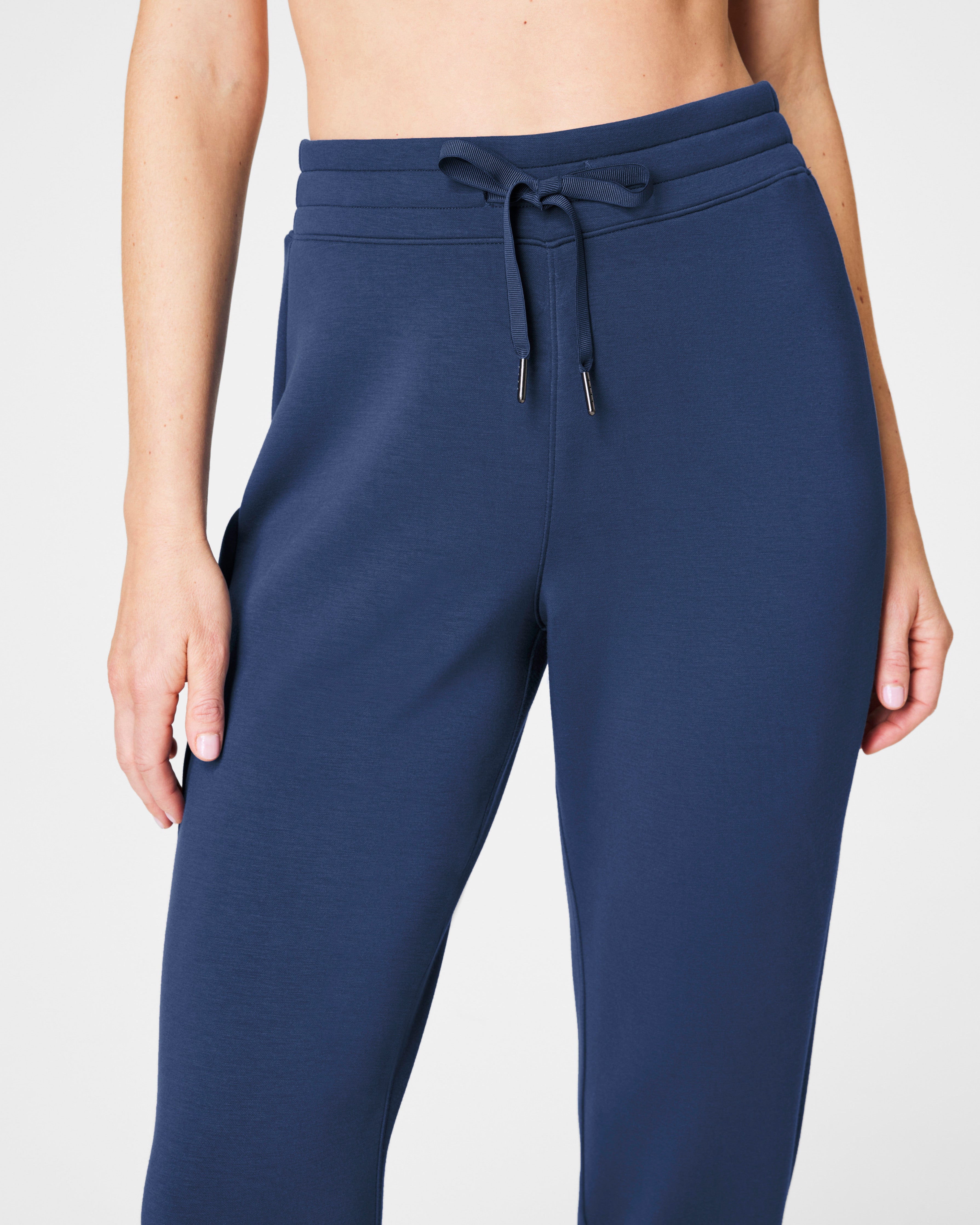 SPANX AirEssentials® Tapered Pant | Faded Indigo