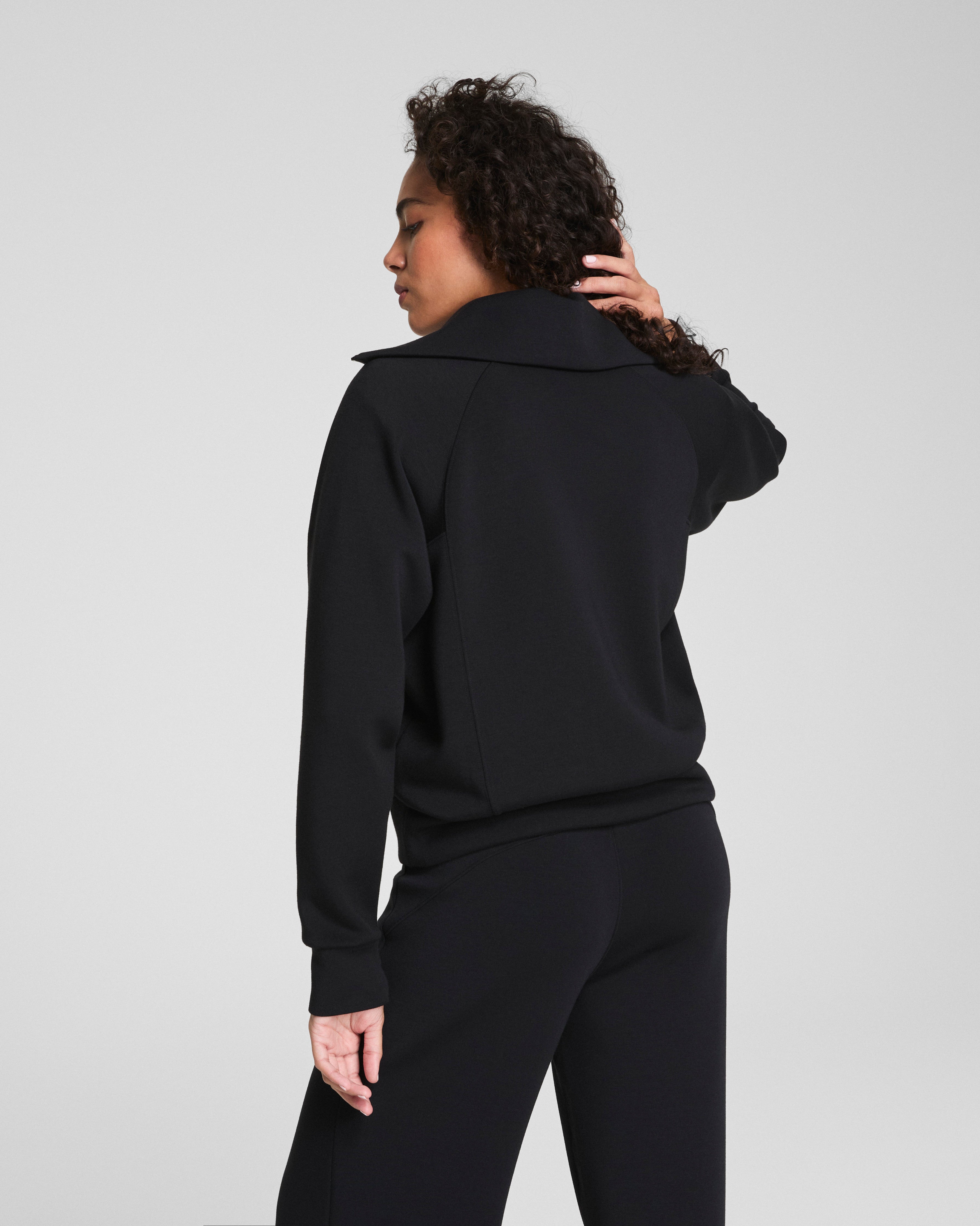 SPANX AirEssentials® Half Zip | Very Black