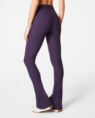 SPANXsmooth™ OnForm Micro Flare Pant | Aubergine