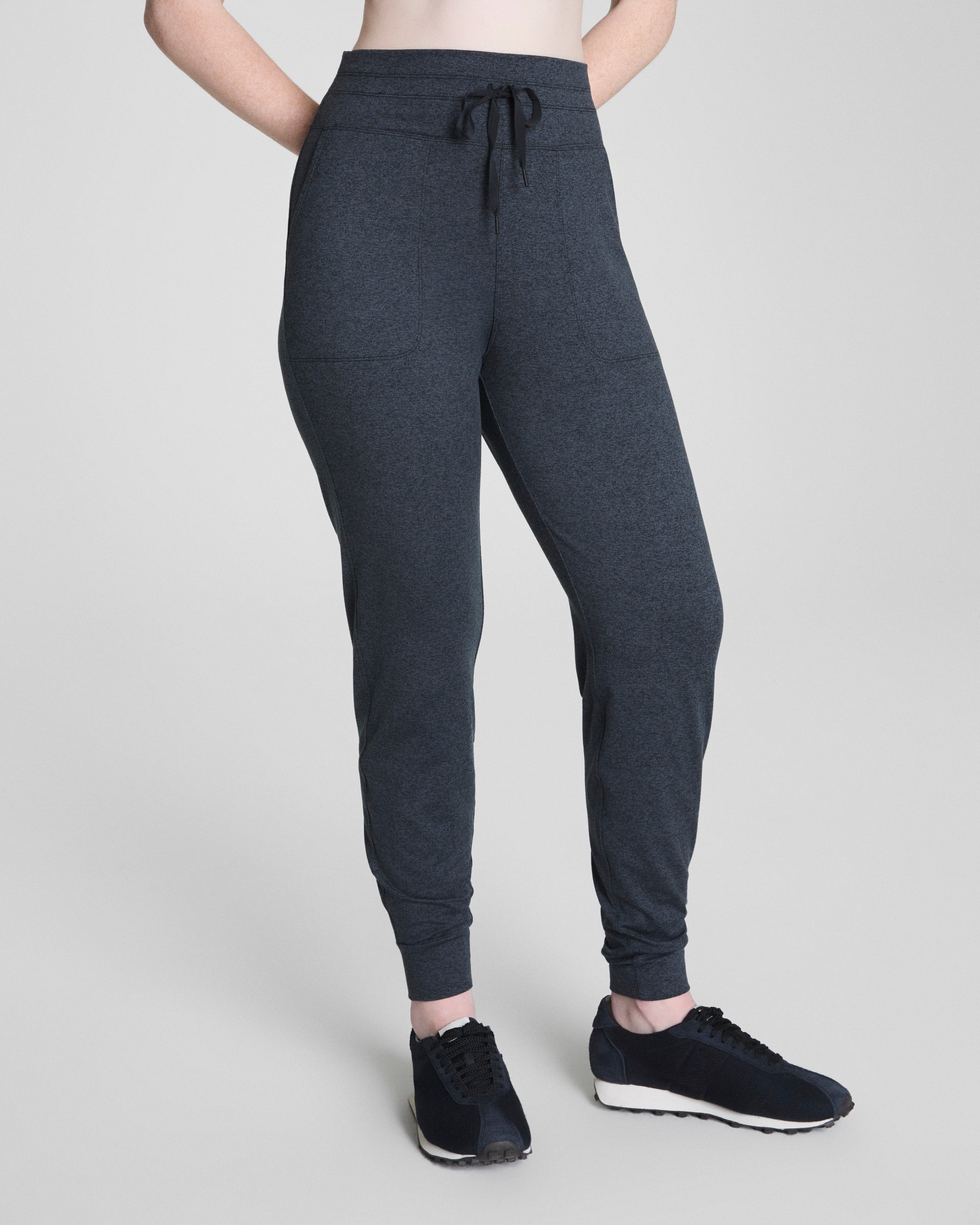 SPANXsupersmooth™ SoftStretch Slim Jogger | Very Black / Light Very Black
