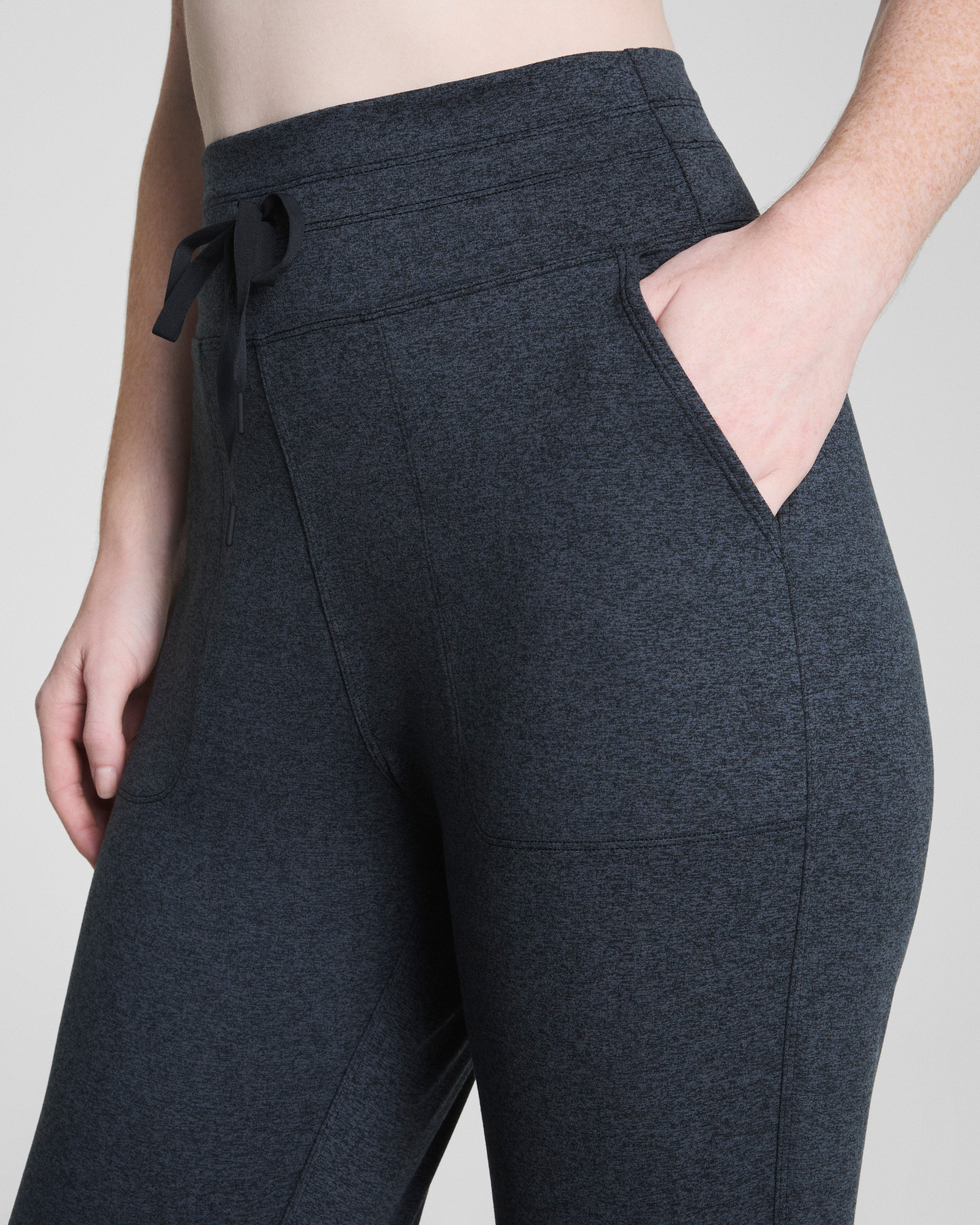 SPANXsupersmooth™ SoftStretch Slim Jogger | Very Black / Light Very Black