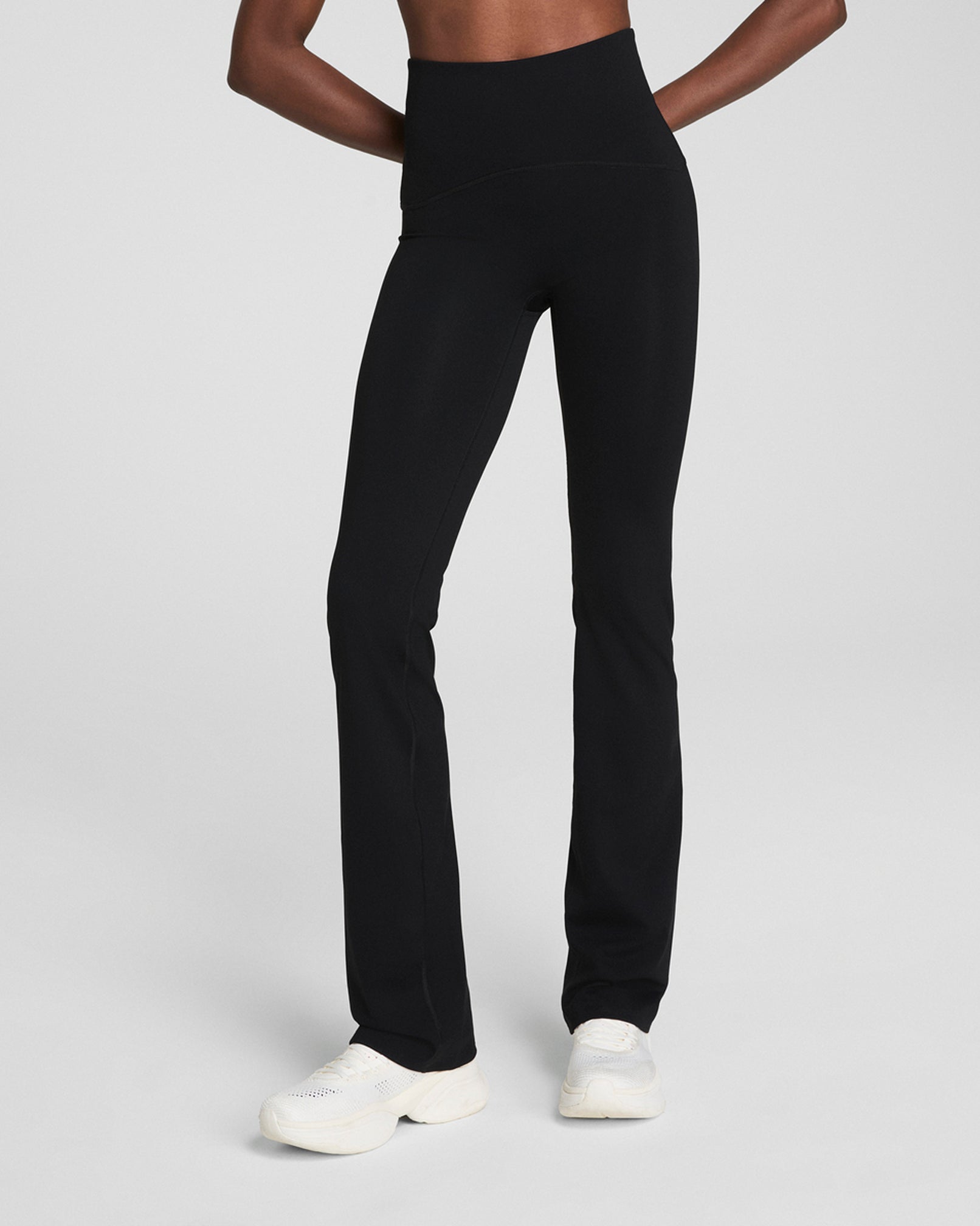 SPANXshape™ Booty Boost® Flare Pant | Very Black