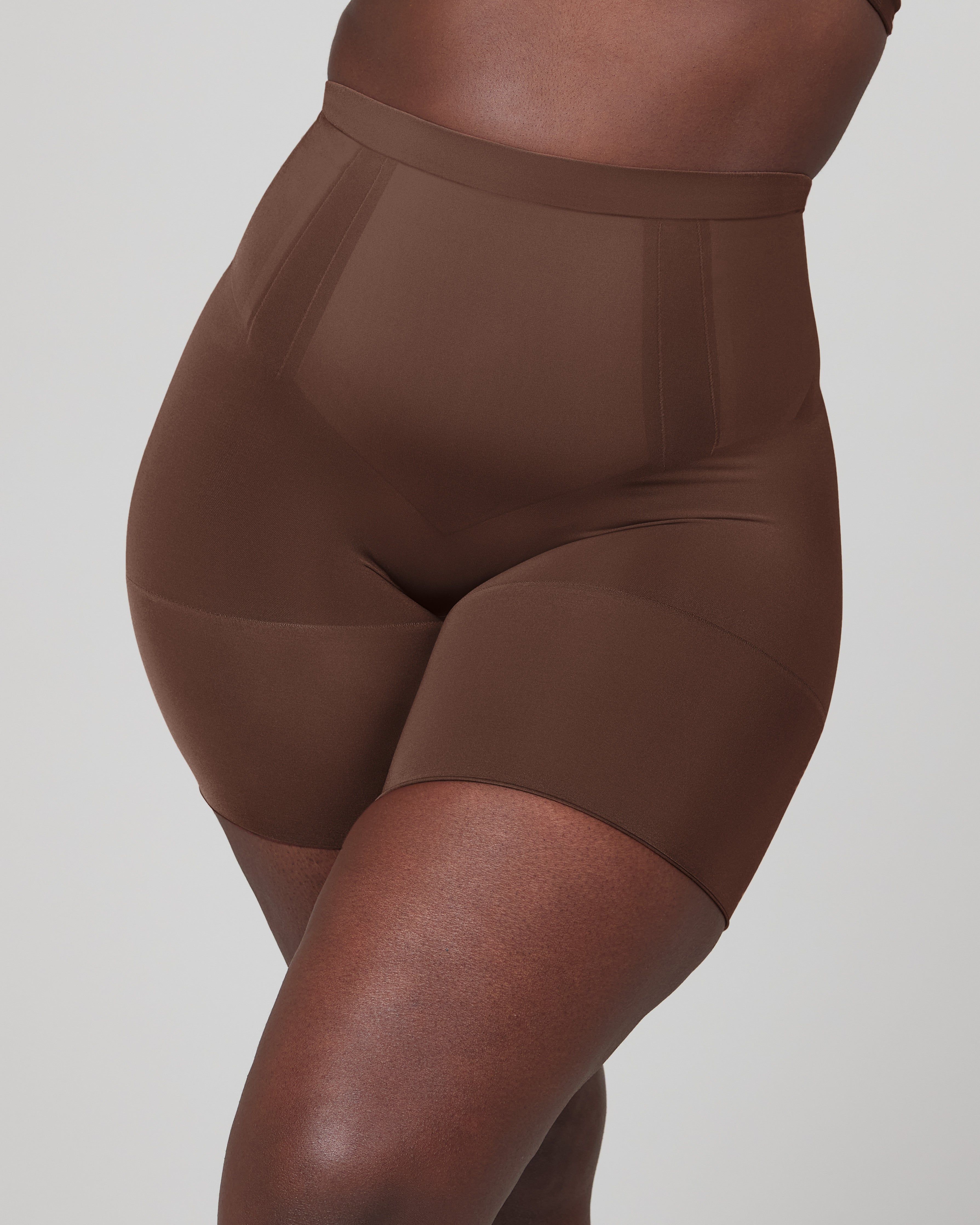 SPANXsculpt™ OnCore Mid-Thigh Short | Chestnut Brown