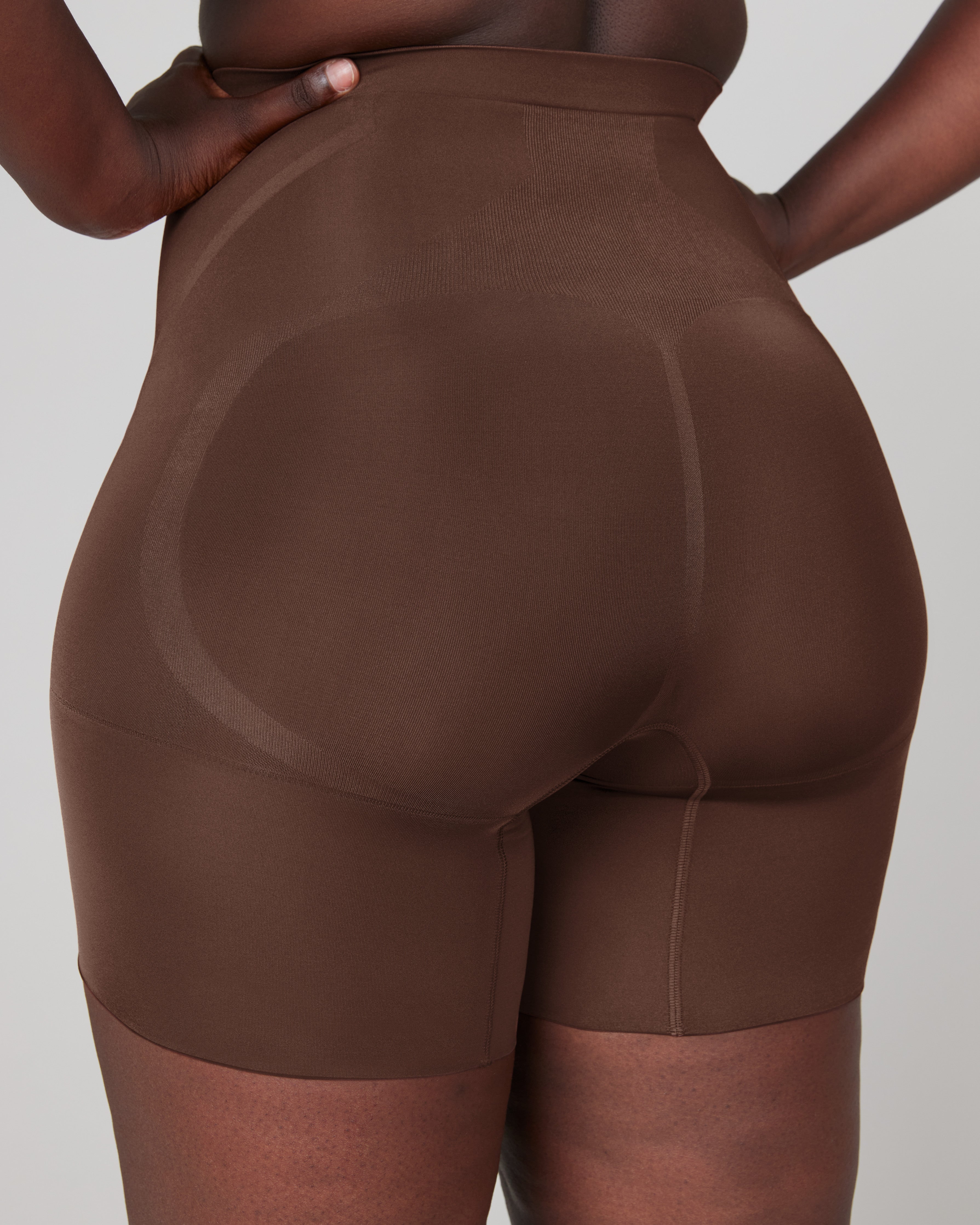 SPANXsculpt™ OnCore Mid-Thigh Short | Chestnut Brown